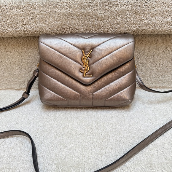 Like new YSL toy LouLou in quilted metallic bronze. - Picture 1 of 9